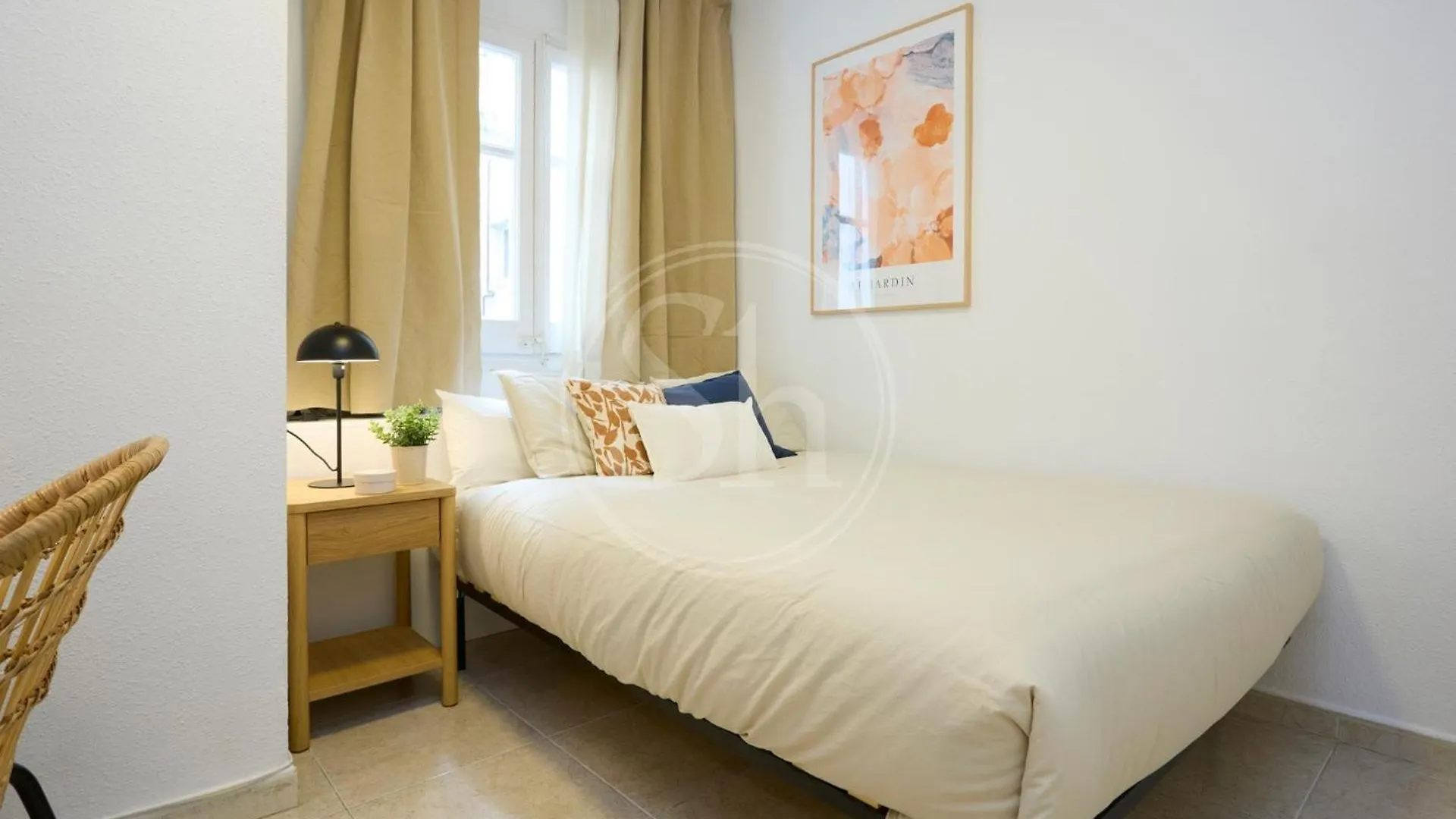 Luminescent Valencia Apartment Barcelona