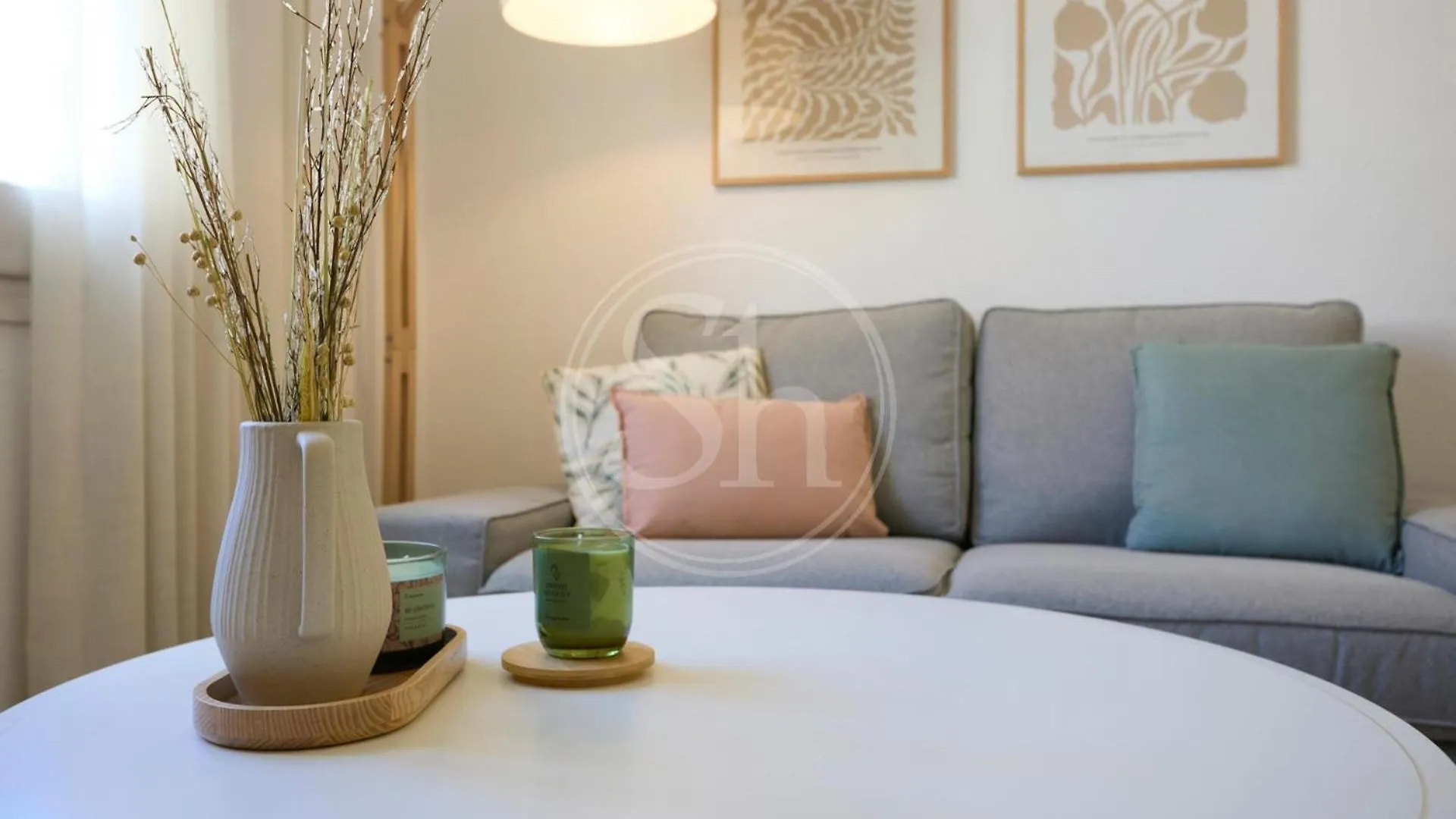 Luminescent Valencia Apartment Barcelona