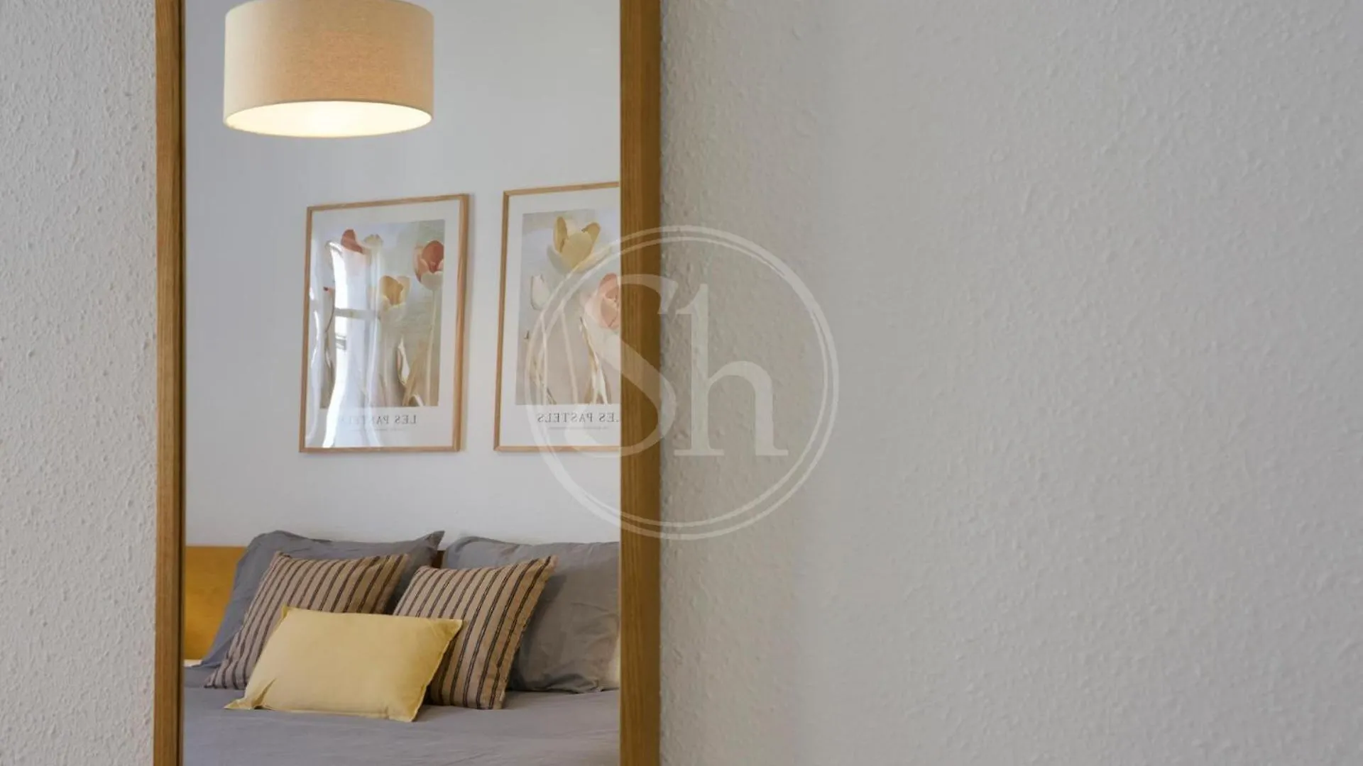 Luminescent Valencia Apartment Barcelona 0*,  Španělsko